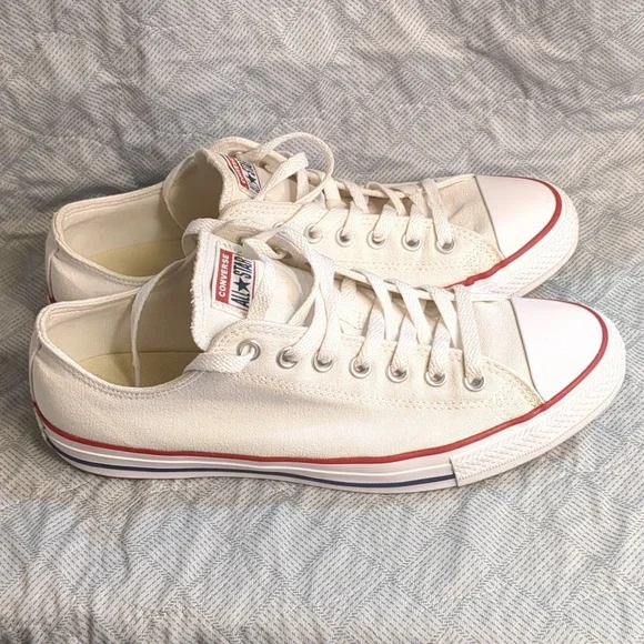 Converse Chuck Taylor All Star Low Top Sneakers. - Picture 4 of 16